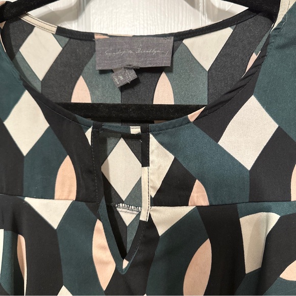 Sunday in Brooklyn Anthropologie size M Flutter Sleeve top Green Peach Black - Picture 2 of 7